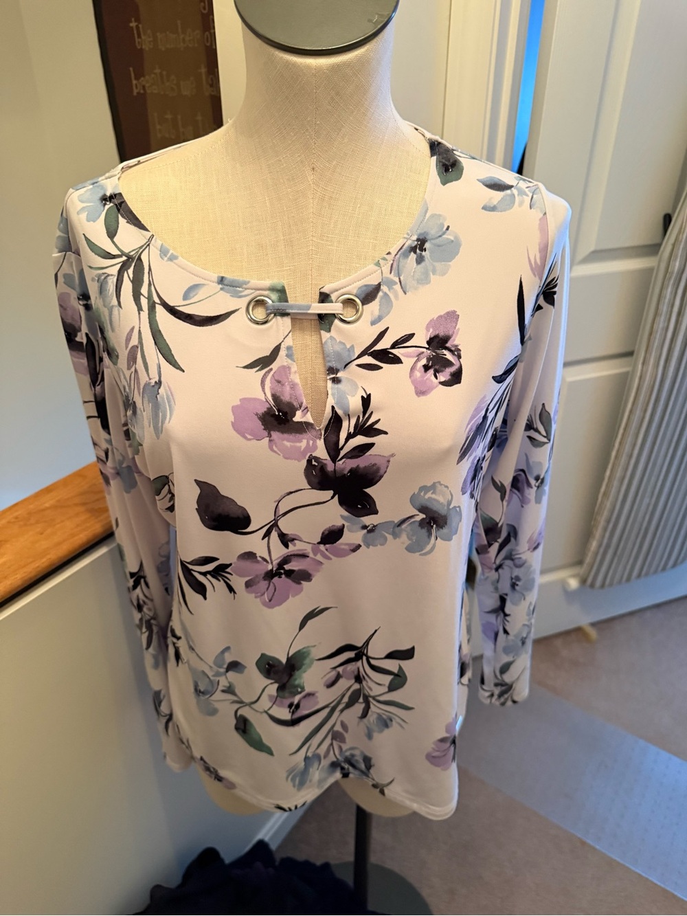Calvin Klein Lavender Floral Keyhole Long-Sleeve Blouse
